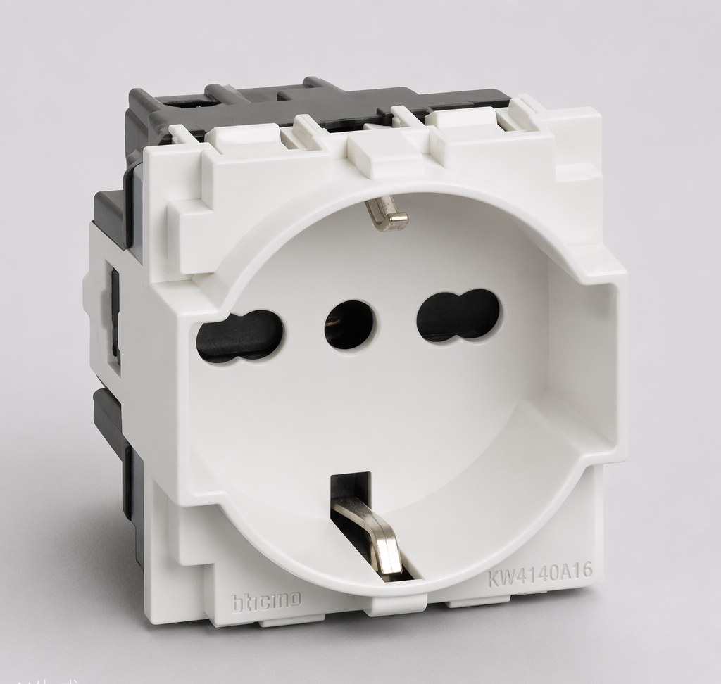 BTicino Presa schuko 2P+T 16 A 250 Va.c. standard, bianca